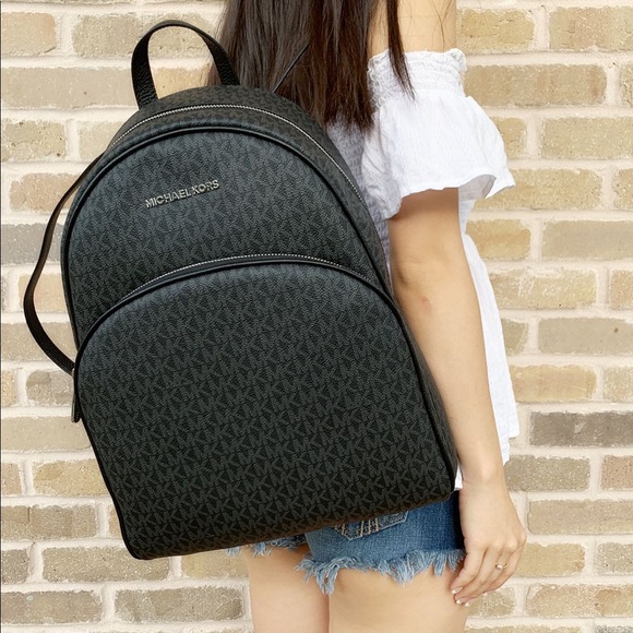 SET👜💕Michael Kors Large Backpack &Wallet - Picture 4 of 4